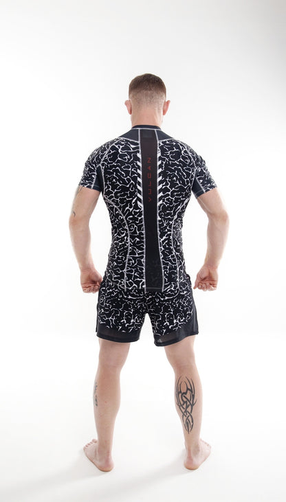 Model is 180cm/82kgs (5’9-189lbs) | Rashguard's size M