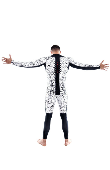 Model is 188cm/88kgs (6’1-194lbs) | Rashguard's size L