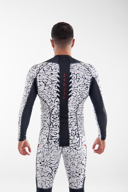 Model is 188cm/88kgs (6’1-194lbs) | Rashguard's size L