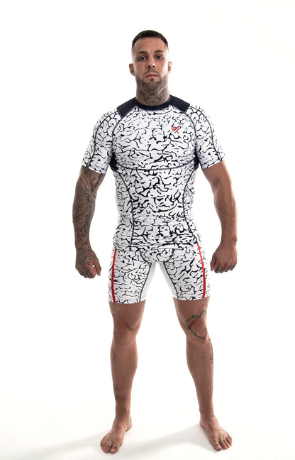 Model is 180cm/90kgs (5’9-198.4lbs) | Rashguard's size L