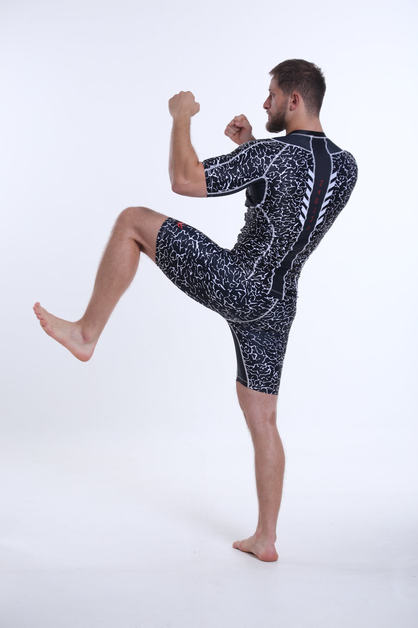 Model is 183cm/90kgs (6'0-198.4lbs)  | Short's size L