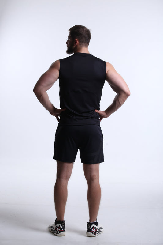 Model is 183cm/90kgs (6'0-198.4lbs)  | Tank's size L