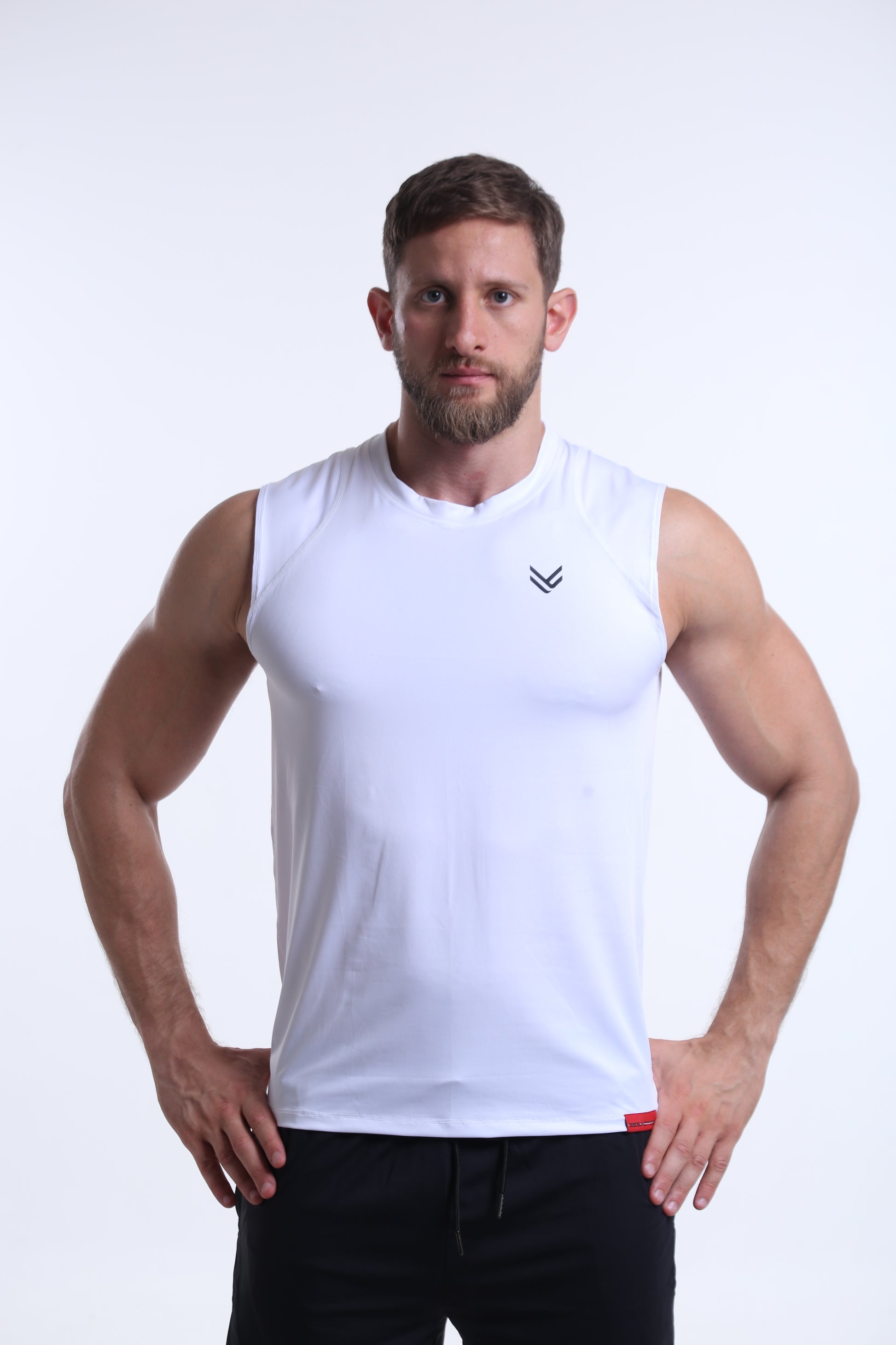 Model is 183cm/90kgs (6'0-198.4lbs)  | Tank's size L